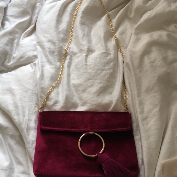 Fuschia velvet clutch with tassel - Picture 2 of 5